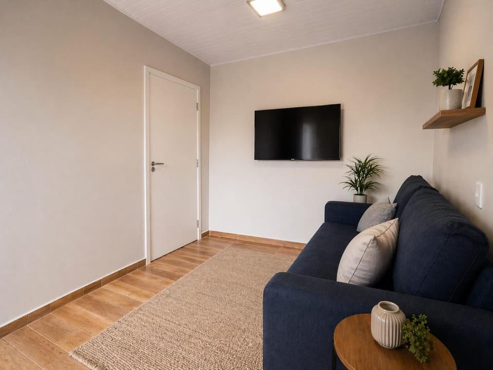 Communal lounge/ TV room, Living room