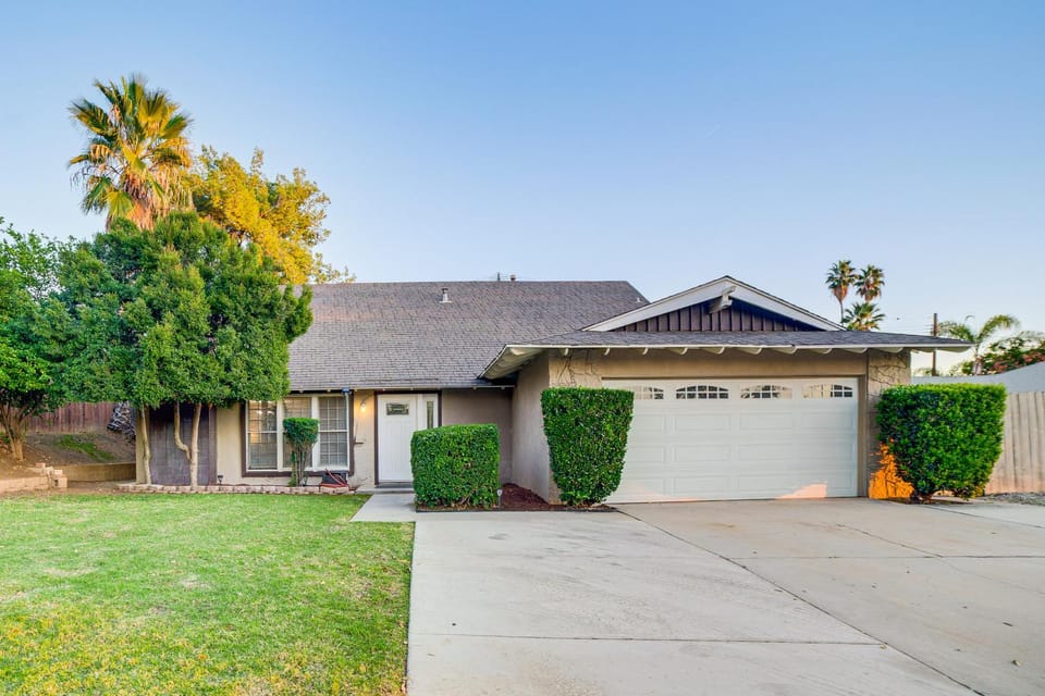 Home 1 Mi to UC Riverside: Families Welcome! House in Riverside
