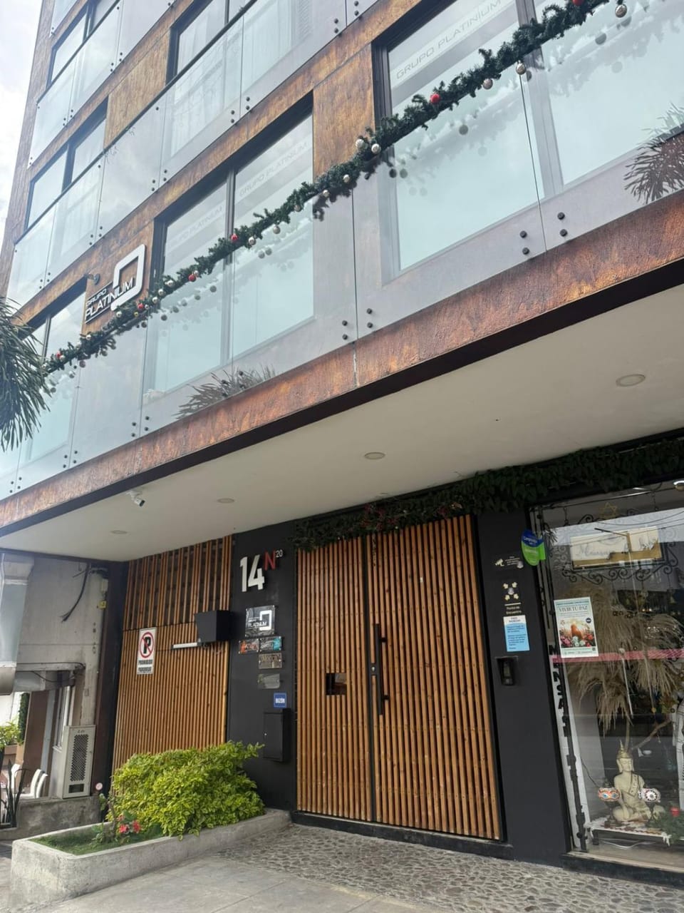 Property building, Facade/entrance