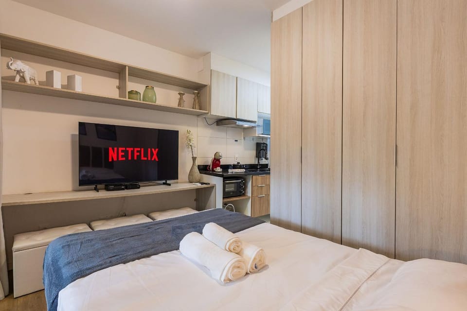 Belo Studio Vila Madalena | Piscina + Varanda + AC Apartment in Sao Paulo City