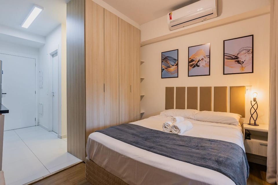 Belo Studio Vila Madalena | Piscina + Varanda + AC Apartment in Sao Paulo City