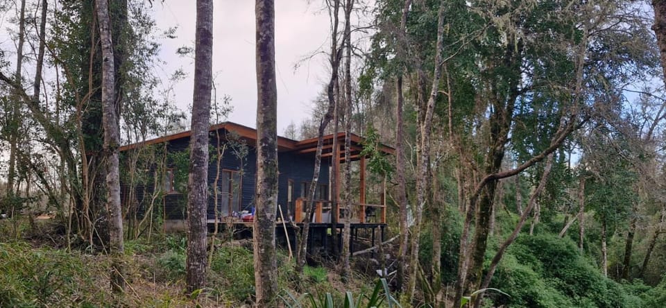 Refugio en Los Arrayanes House in Los Ríos, Chile