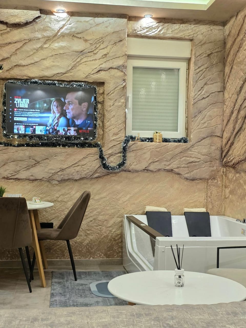 Communal lounge/ TV room, TV and multimedia, Bath