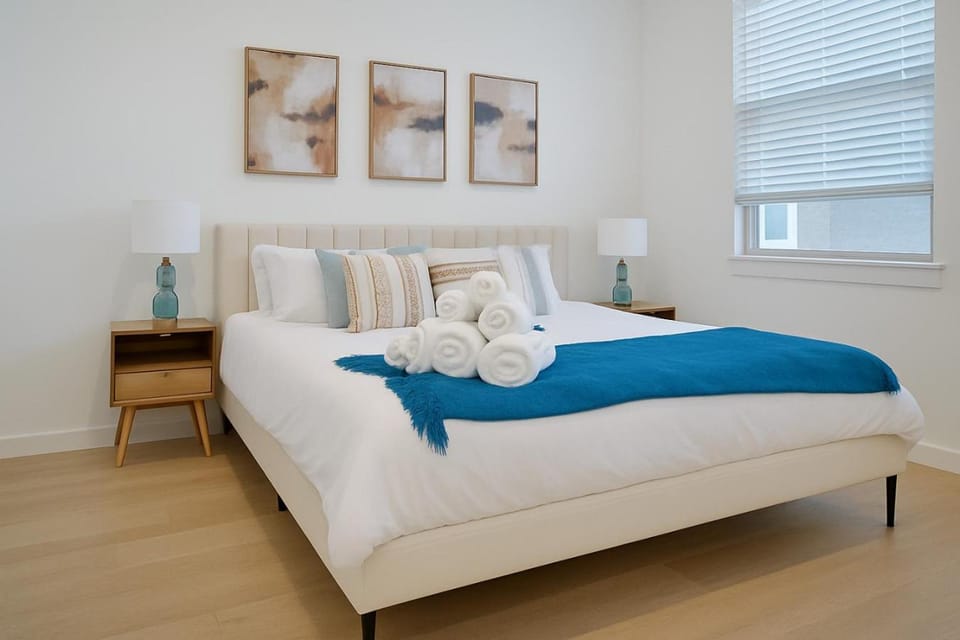Worker Friendly KINGbed Washer Dryer A plus Location Wifi Apartment in Sherman
