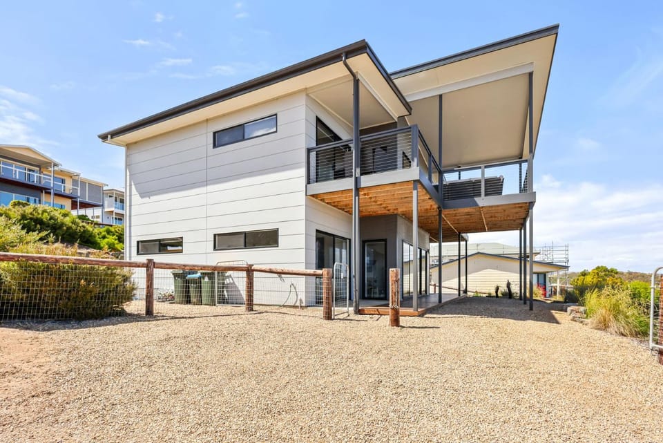 Ocean Heights - 27 Stacey Drive House in Carrickalinga