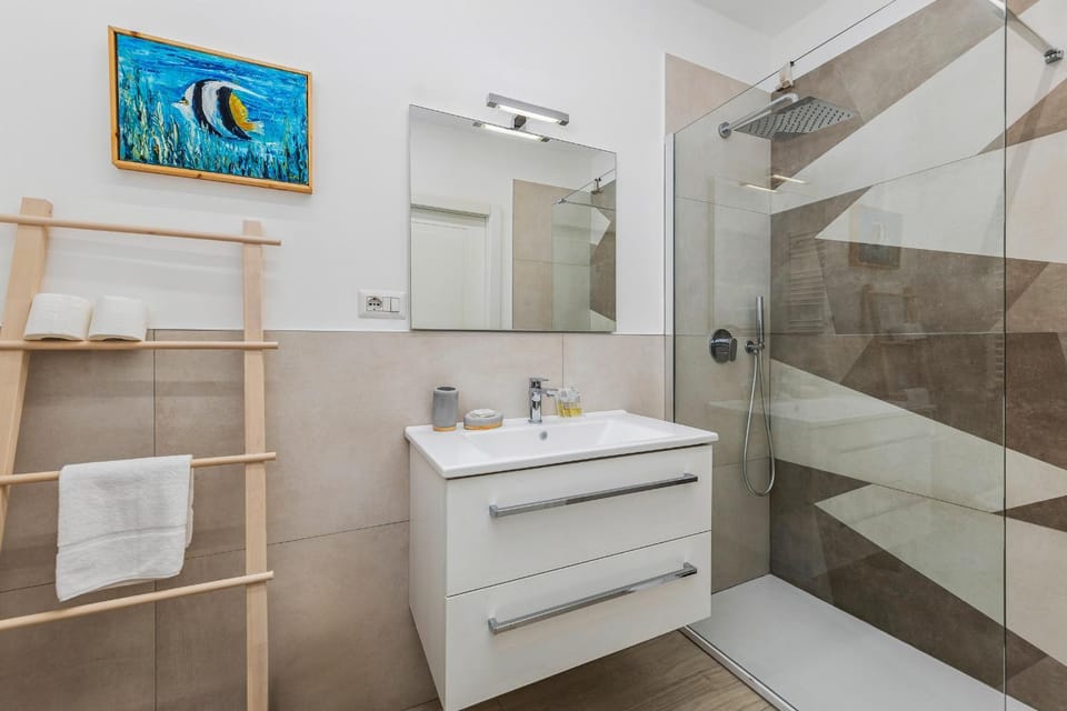 4 min to Metro - 8 min to LIN Airport - University area Apartment in Milan