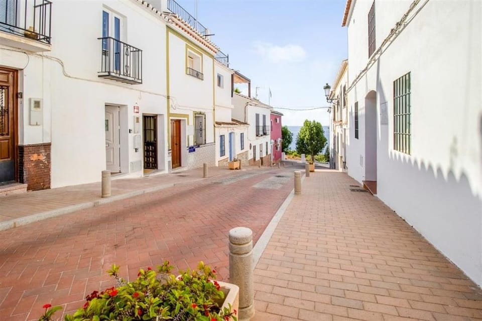 Charming 2BR Getaway in Maro- Newly renovated Apartment in Axarquía