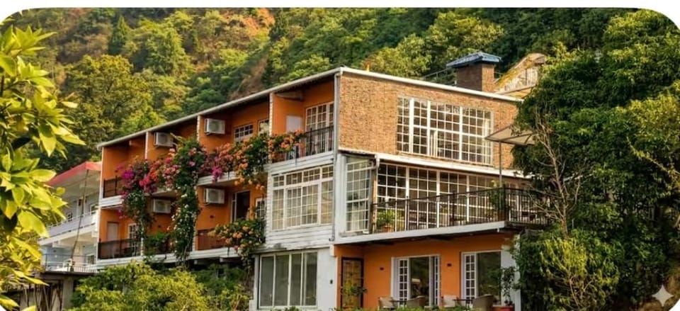 Pax & Opis Luxury Boutique Stays Bed and Breakfast in Uttarakhand