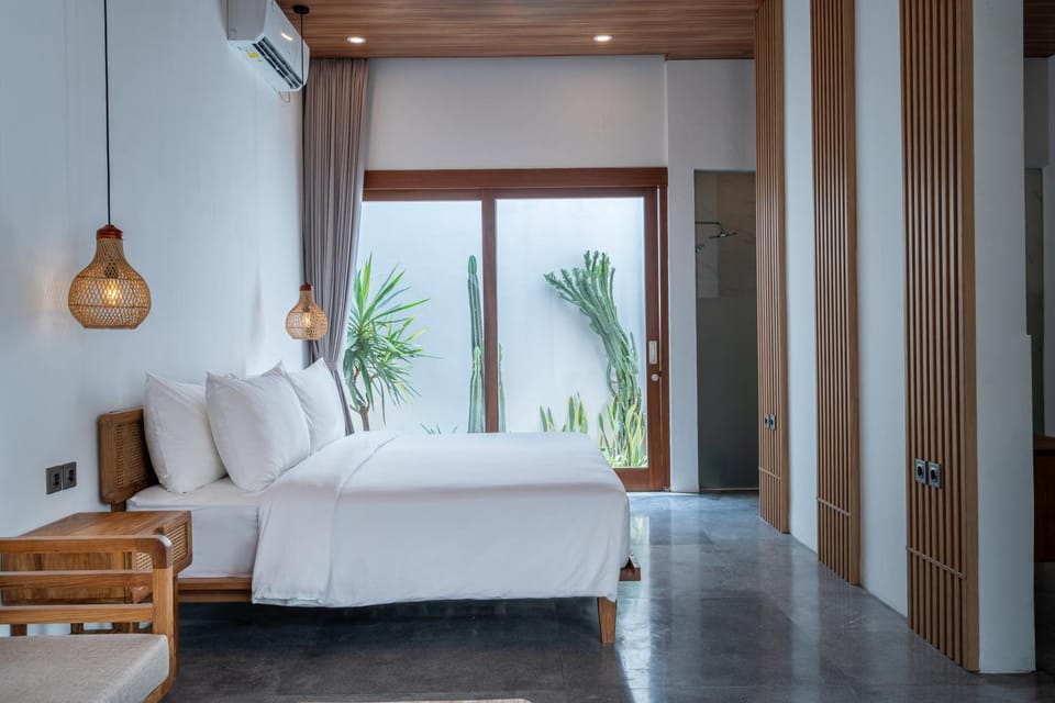 Bed, Photo of the whole room, Bedroom, air conditioner