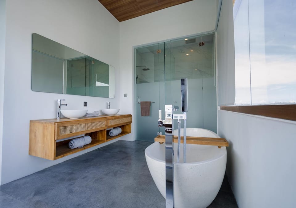 Bathroom, Bath