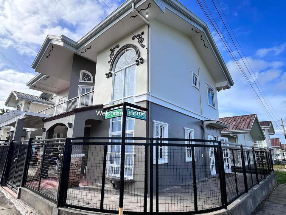 Property building, Street view