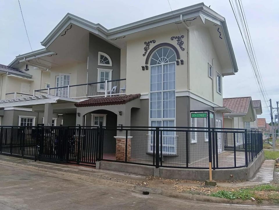 Property building, Street view