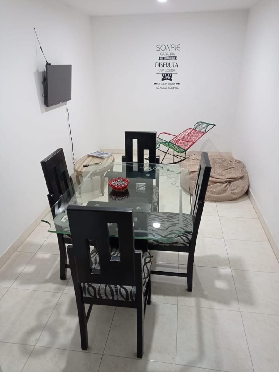 Communal lounge/ TV room, Living room, Dining area