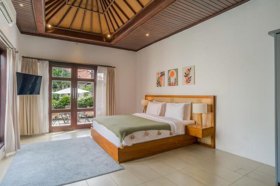Villa Aura by Maheswara Villa in Kuta
