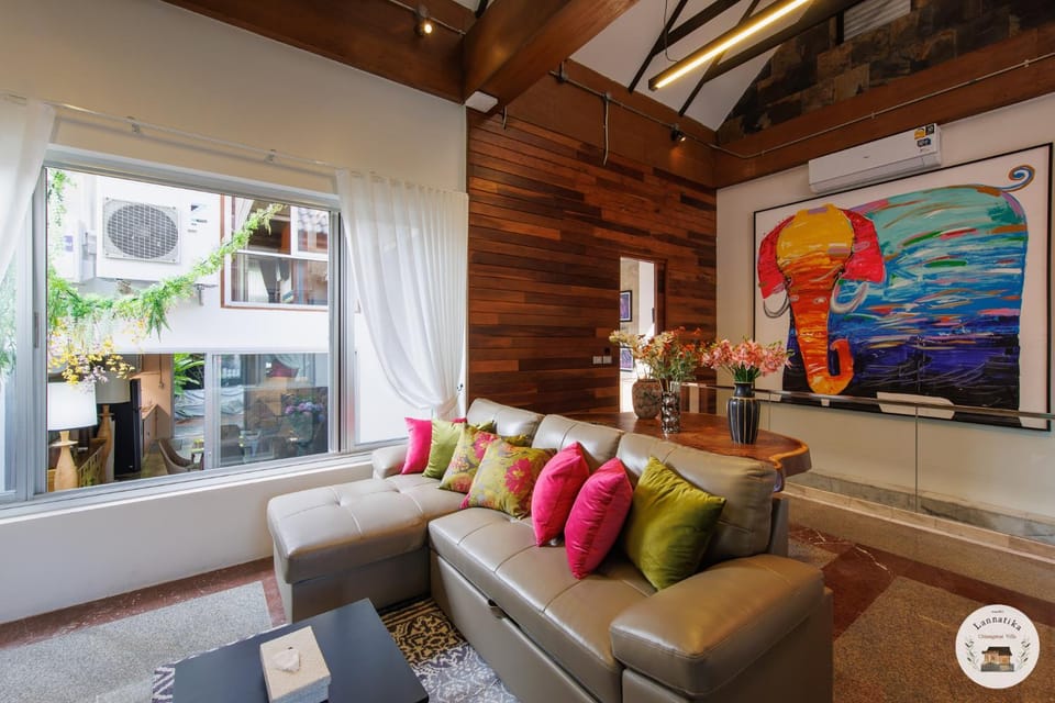 Living room, Decorative detail