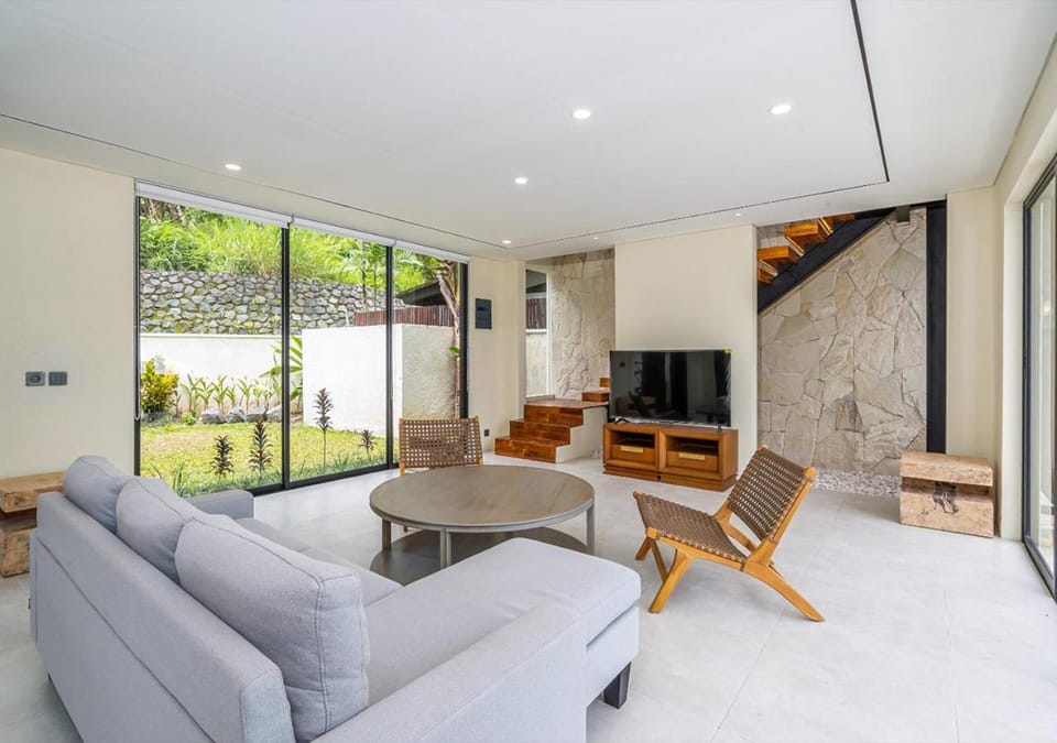 ESTUVILLA by Serenity 2BR & Private Pool in Ubud Villa in Tampaksiring