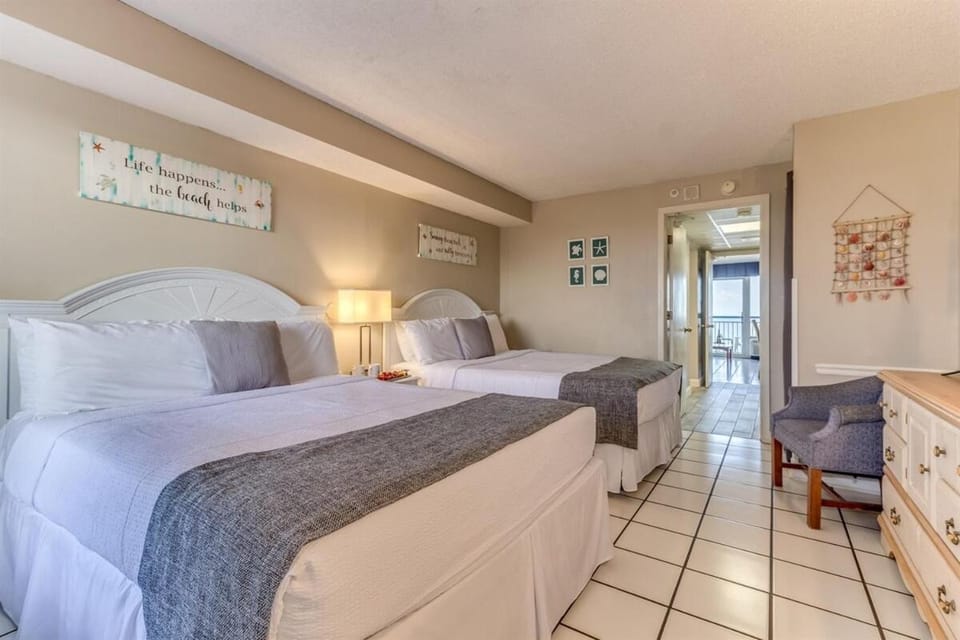 Inviting Oceanfront 1Br w Jetted tub! B936 Apartment in Myrtle Beach