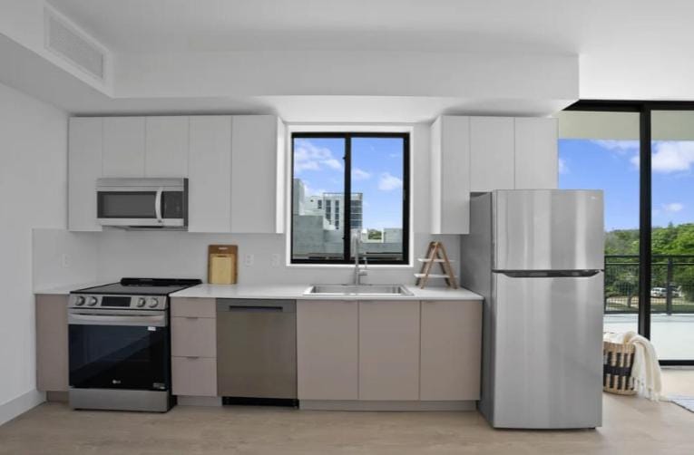 3B-2B in Resort style community- Prime Miami Spot Apartment in North Miami