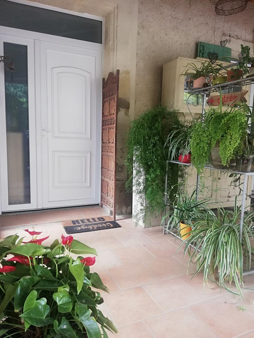 Facade/entrance, Internal: Not applicable to any particular room