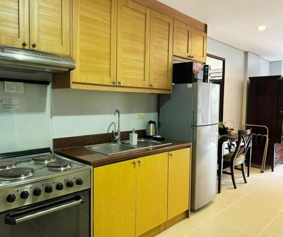 Crosswinds Swiss Couple Suite Apartment hotel in Tagaytay