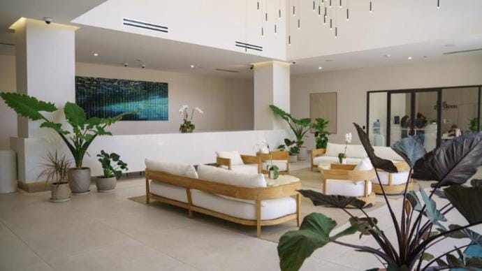 Sleep 6 in Resort Style Community- Near Stadium Apartment in North Miami