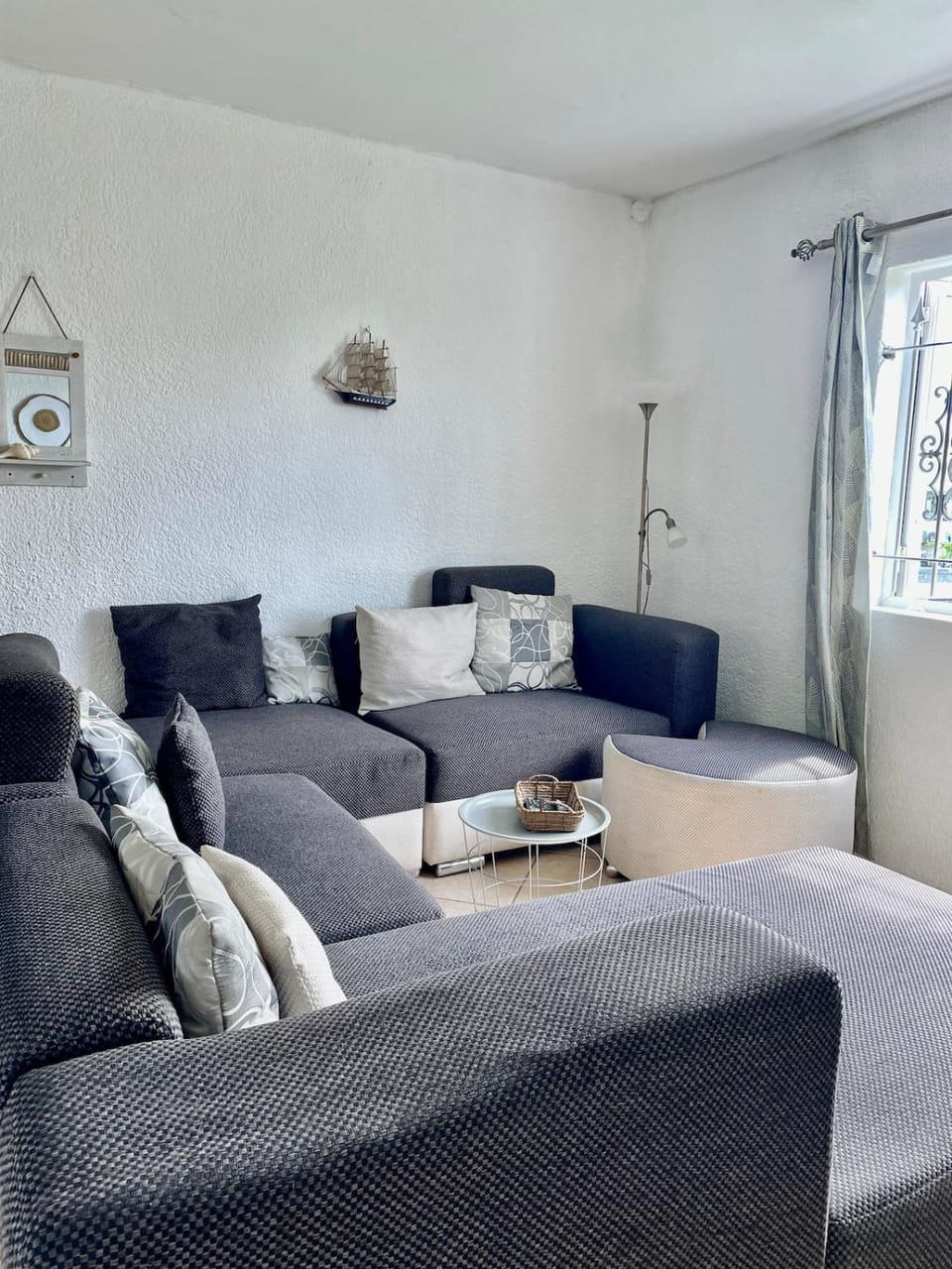 Communal lounge/ TV room, Living room