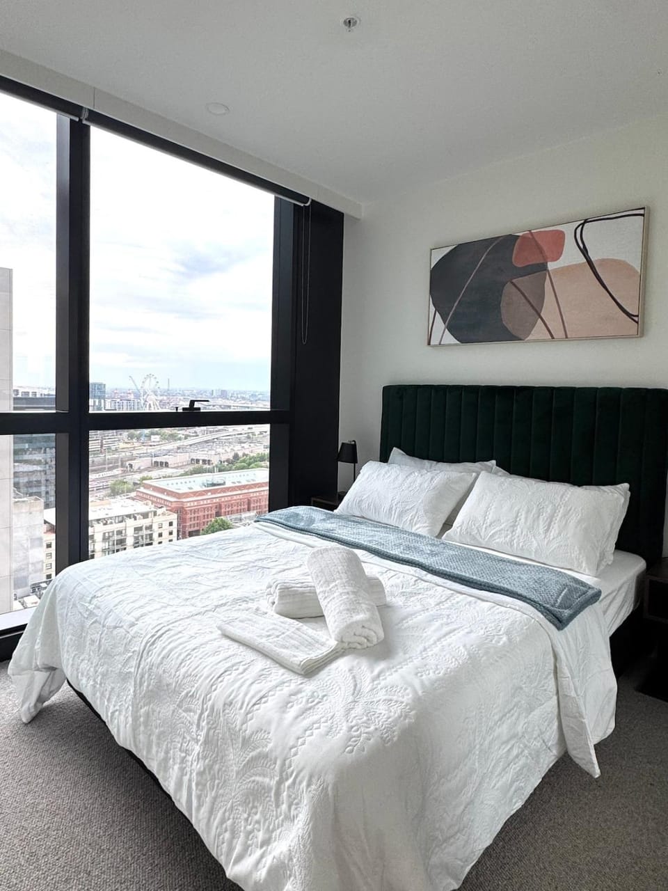 Bed, Bedroom, towels