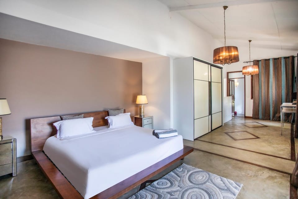 Bed, Bedroom, air conditioner