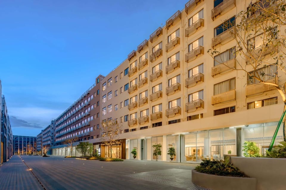 Property building, Day