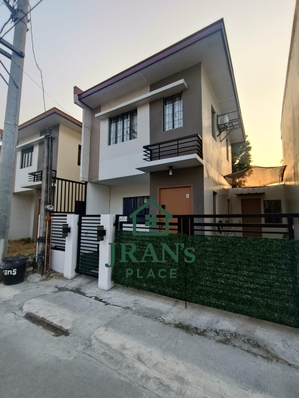 Property building, Day, Neighbourhood, Street view