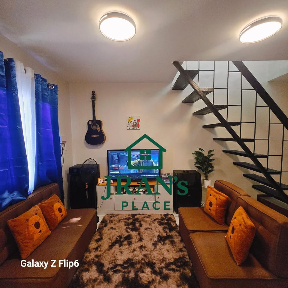 Darts, Game Room, TV and multimedia, Living room, Seating area, Entertainment, internet