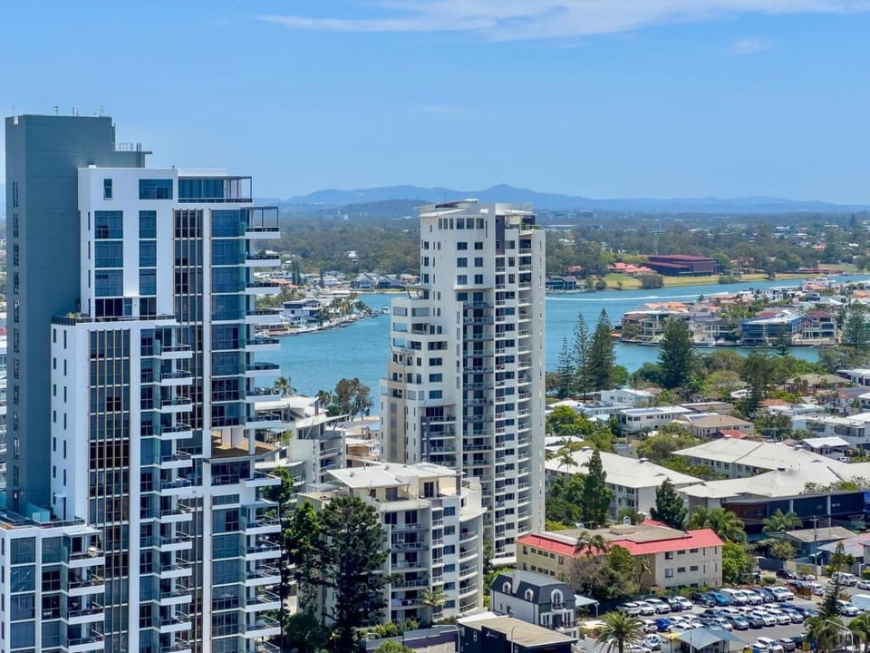 On View Apartment in Surfers Paradise Boulevard