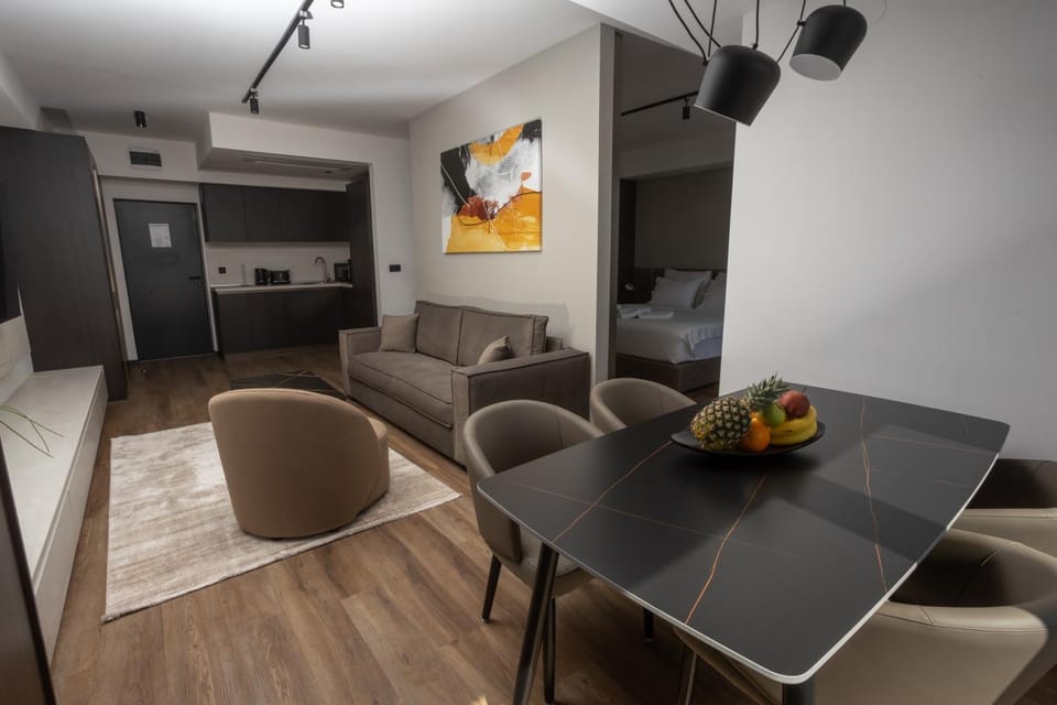 Kitchen or kitchenette, Living room, Seating area, Dining area