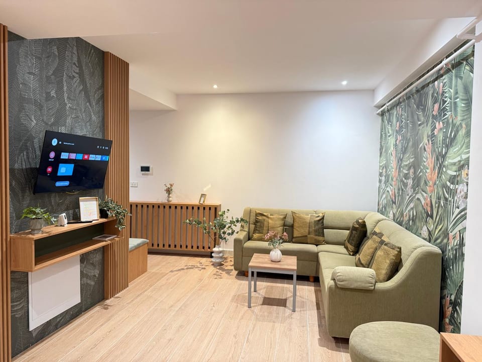 Communal lounge/ TV room, TV and multimedia