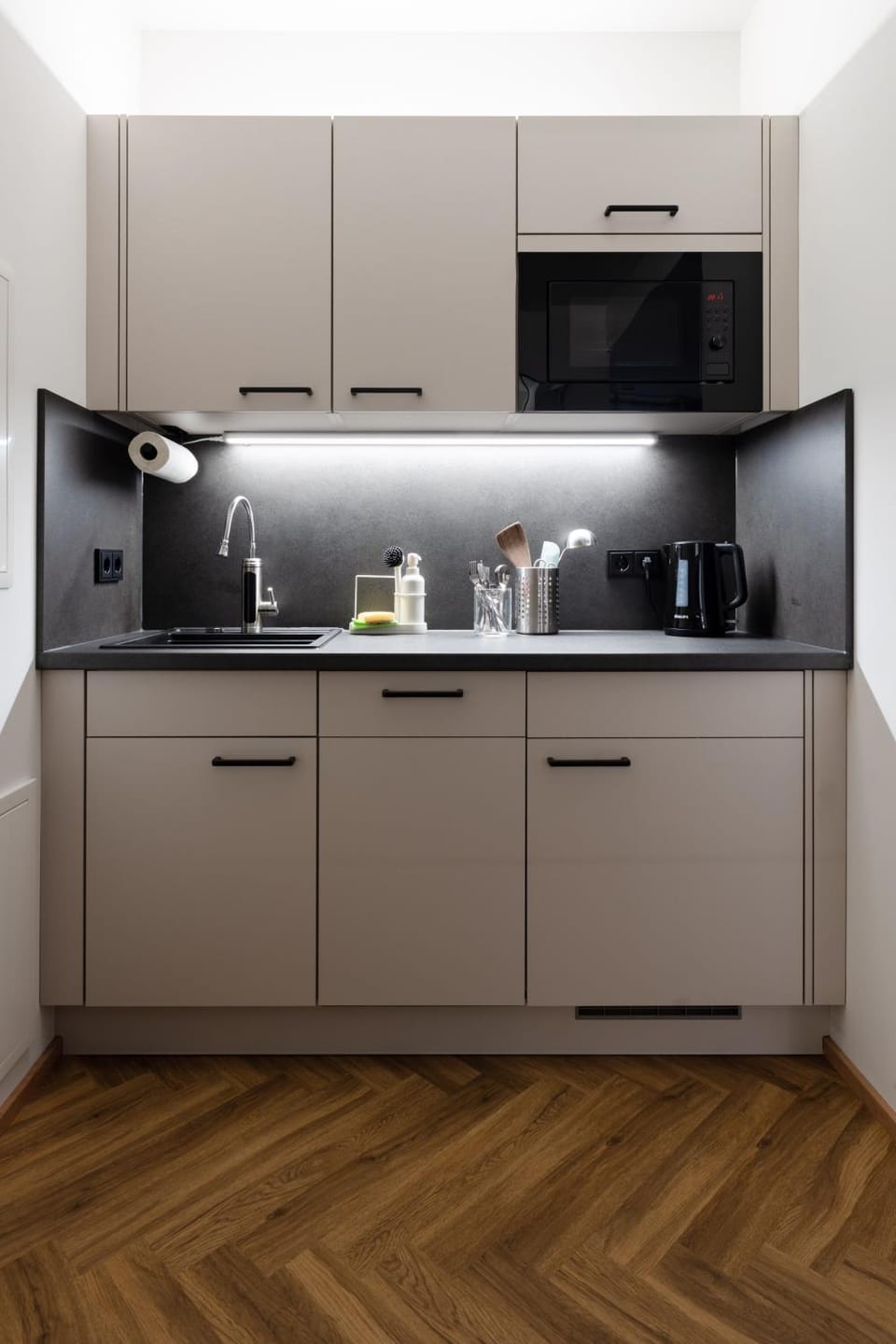 Kitchen or kitchenette, stove