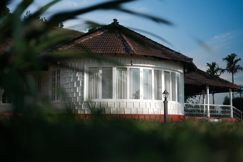 Property building, Day, Garden, Garden view