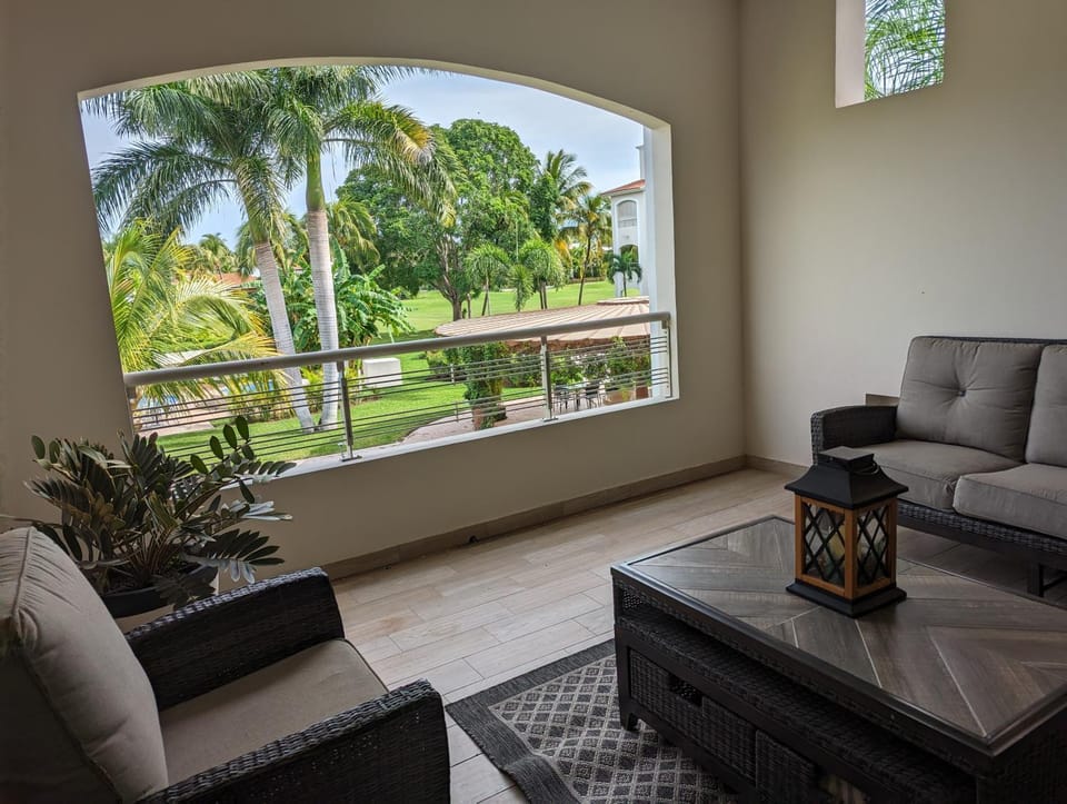 Patio, Garden, View (from property/room), Balcony/Terrace, Seating area, Garden view