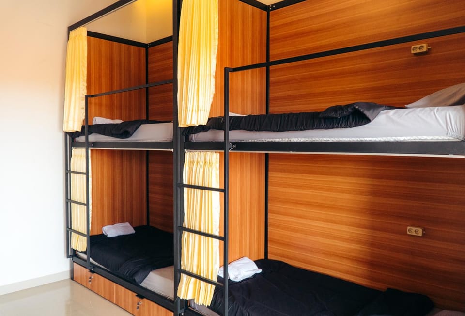 Bed, Photo of the whole room, bunk bed