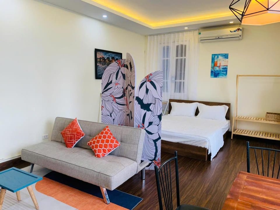 Mhouse 127 waterfront 4th Apartment in Hanoi