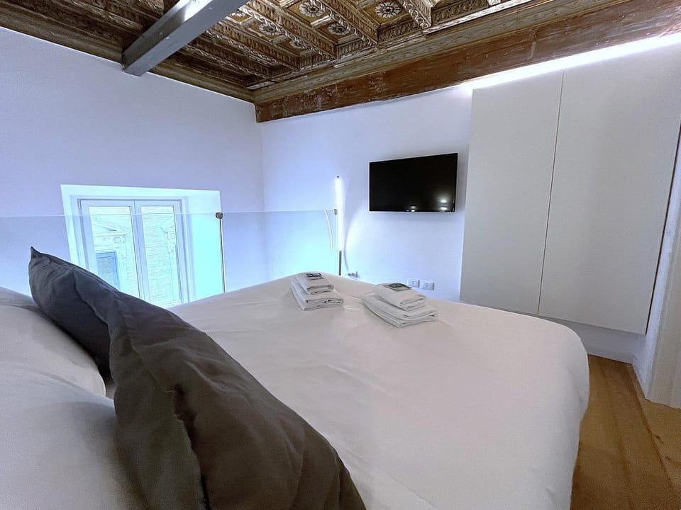 TV and multimedia, Bedroom