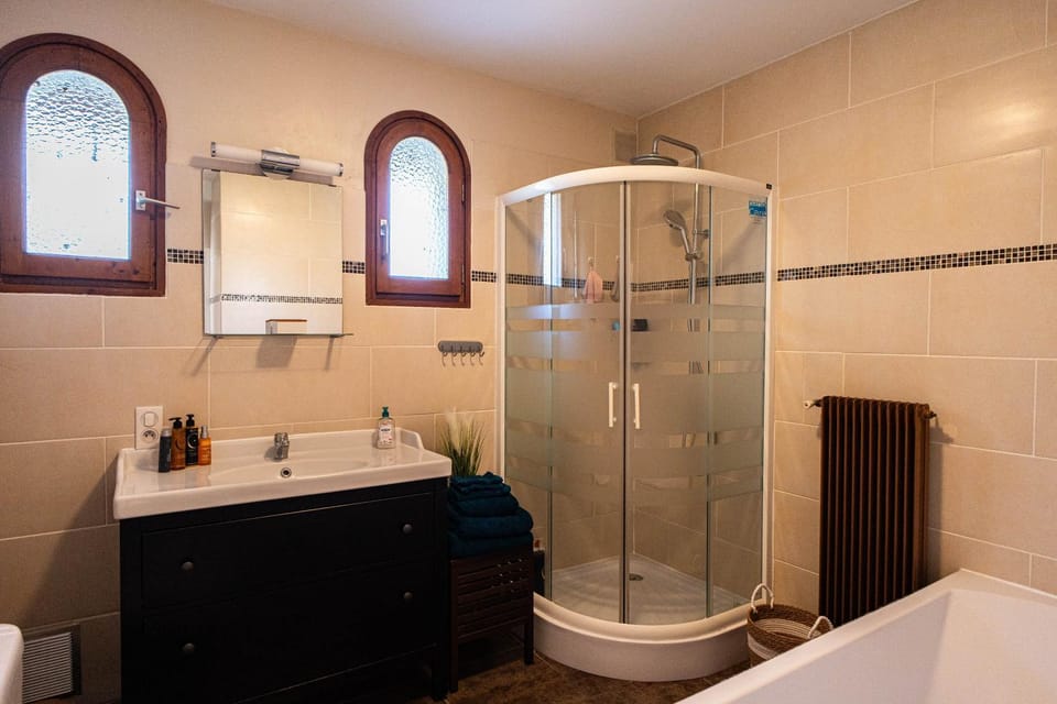 Bathroom, Bath