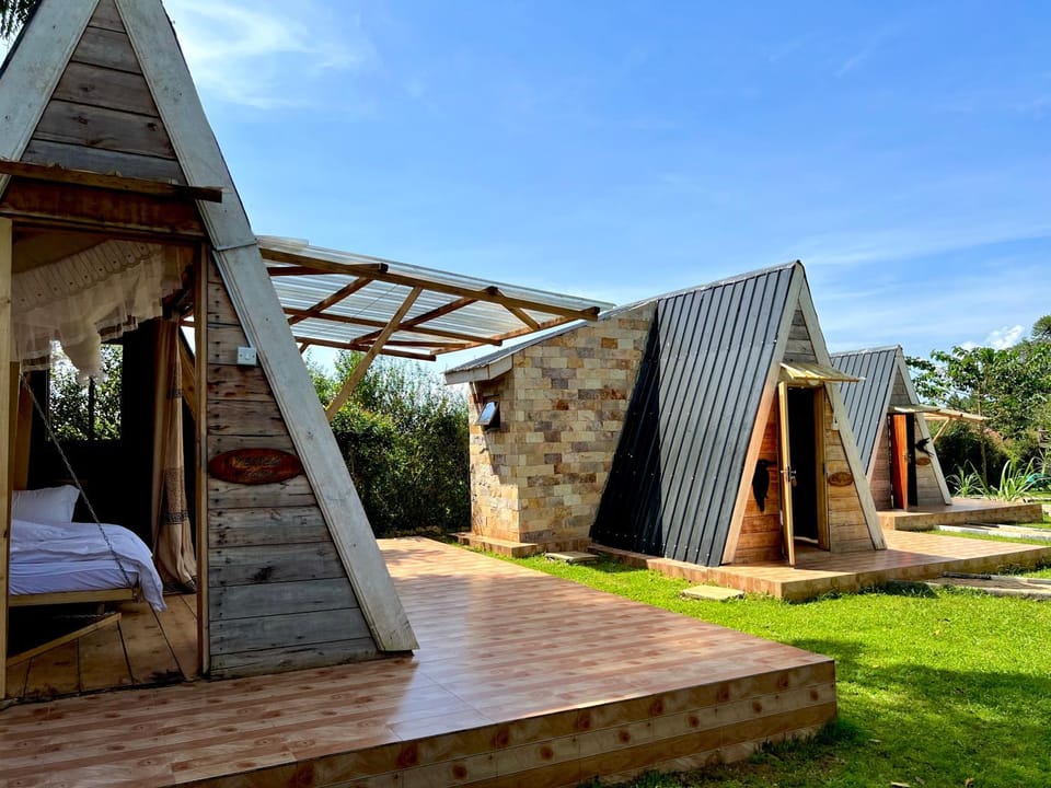 Nature Smart Center Mabamba Bed and Breakfast in Uganda
