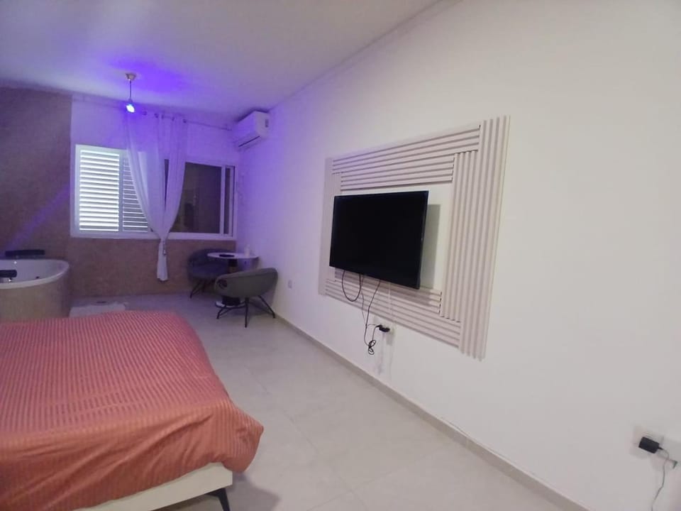 TV and multimedia, Photo of the whole room