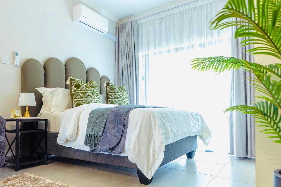 Bed, air conditioner