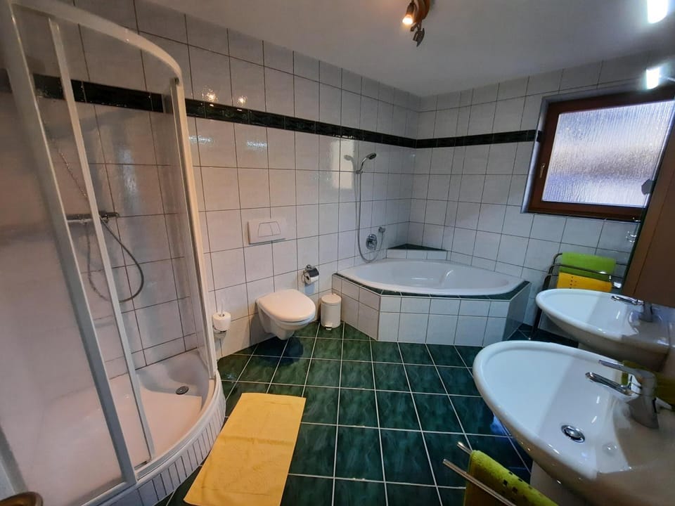 Bathroom, Bath