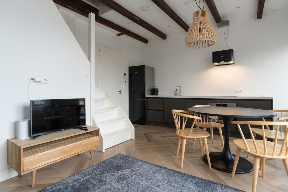 TV and multimedia, Kitchen or kitchenette, Dining area
