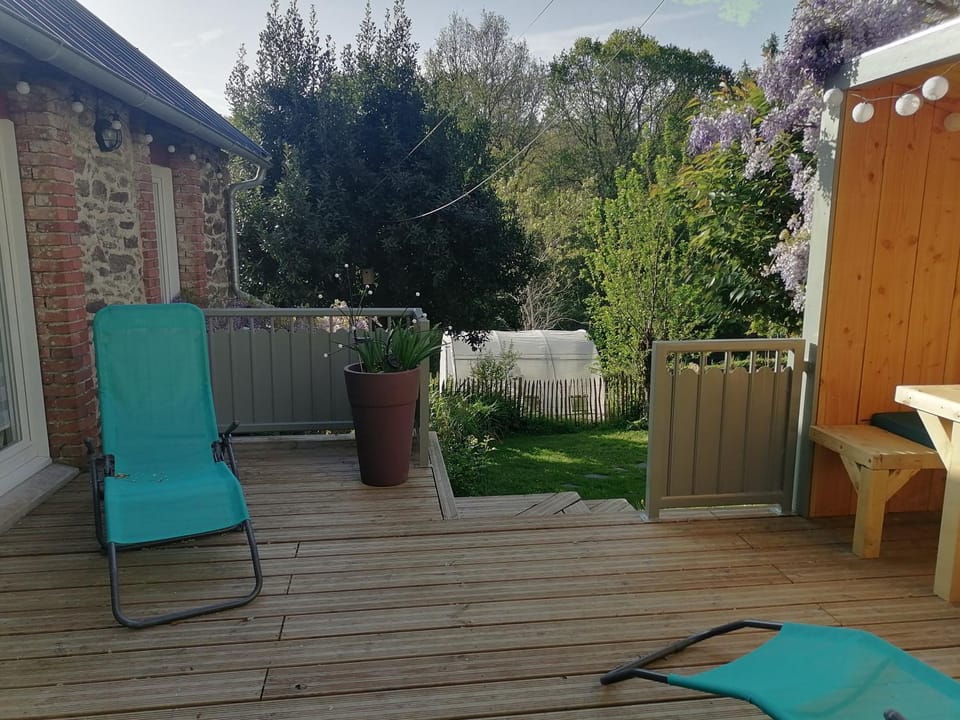 Patio, Garden view