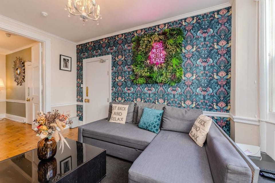Stag do & Hen Party Welcome Beautiful town house next to Beach House in Brighton