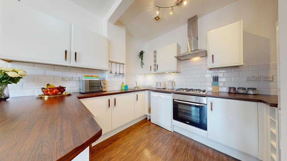 Kitchen or kitchenette, stove