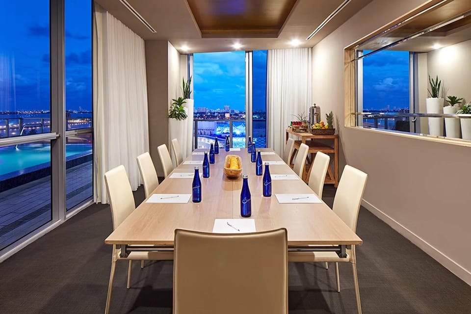 Meeting/conference room